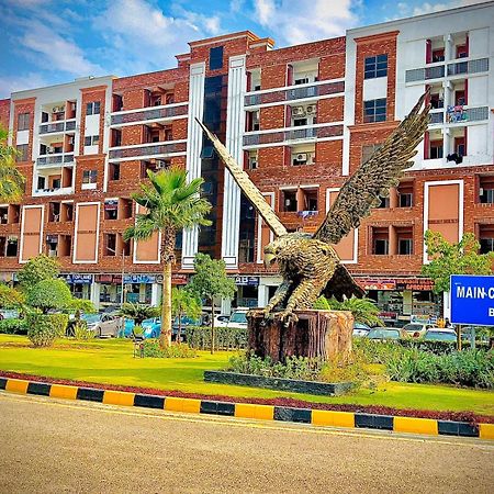 Royal Galaxy Hotel & Residence - Near Islamabad International Airport & Motorway Εξωτερικό φωτογραφία