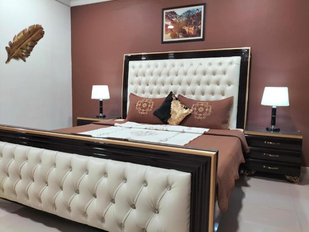 Royal Galaxy Hotel & Residence - Near Islamabad International Airport & Motorway Εξωτερικό φωτογραφία