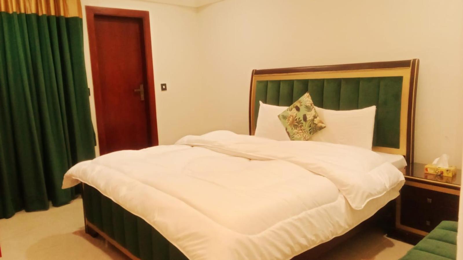 Royal Galaxy Hotel & Residence - Near Islamabad International Airport & Motorway Εξωτερικό φωτογραφία