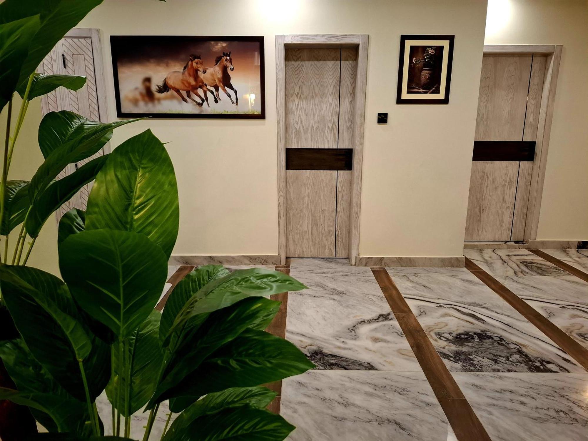 Royal Galaxy Hotel & Residence - Near Islamabad International Airport & Motorway Εξωτερικό φωτογραφία