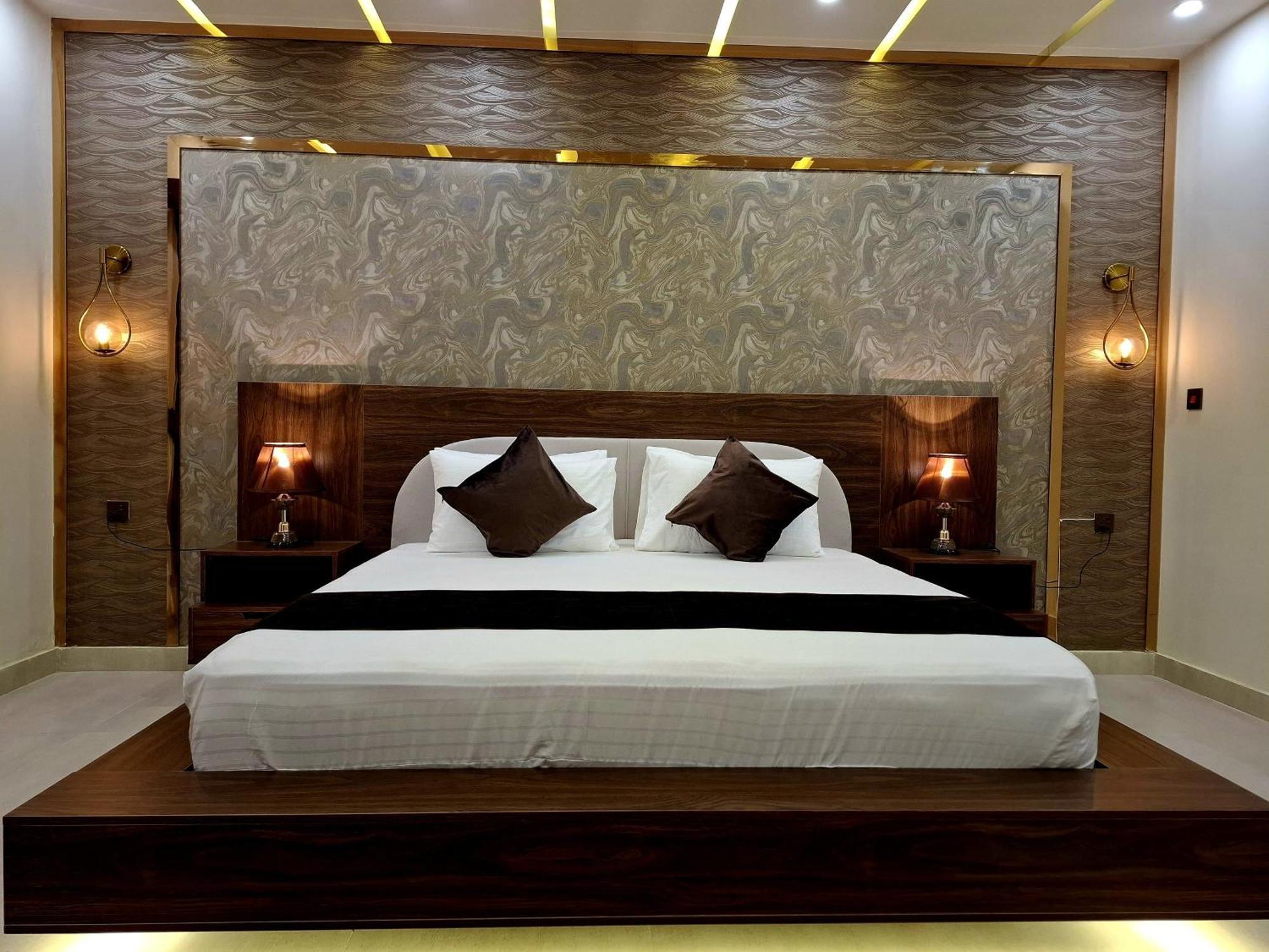 Royal Galaxy Hotel & Residence - Near Islamabad International Airport & Motorway Εξωτερικό φωτογραφία
