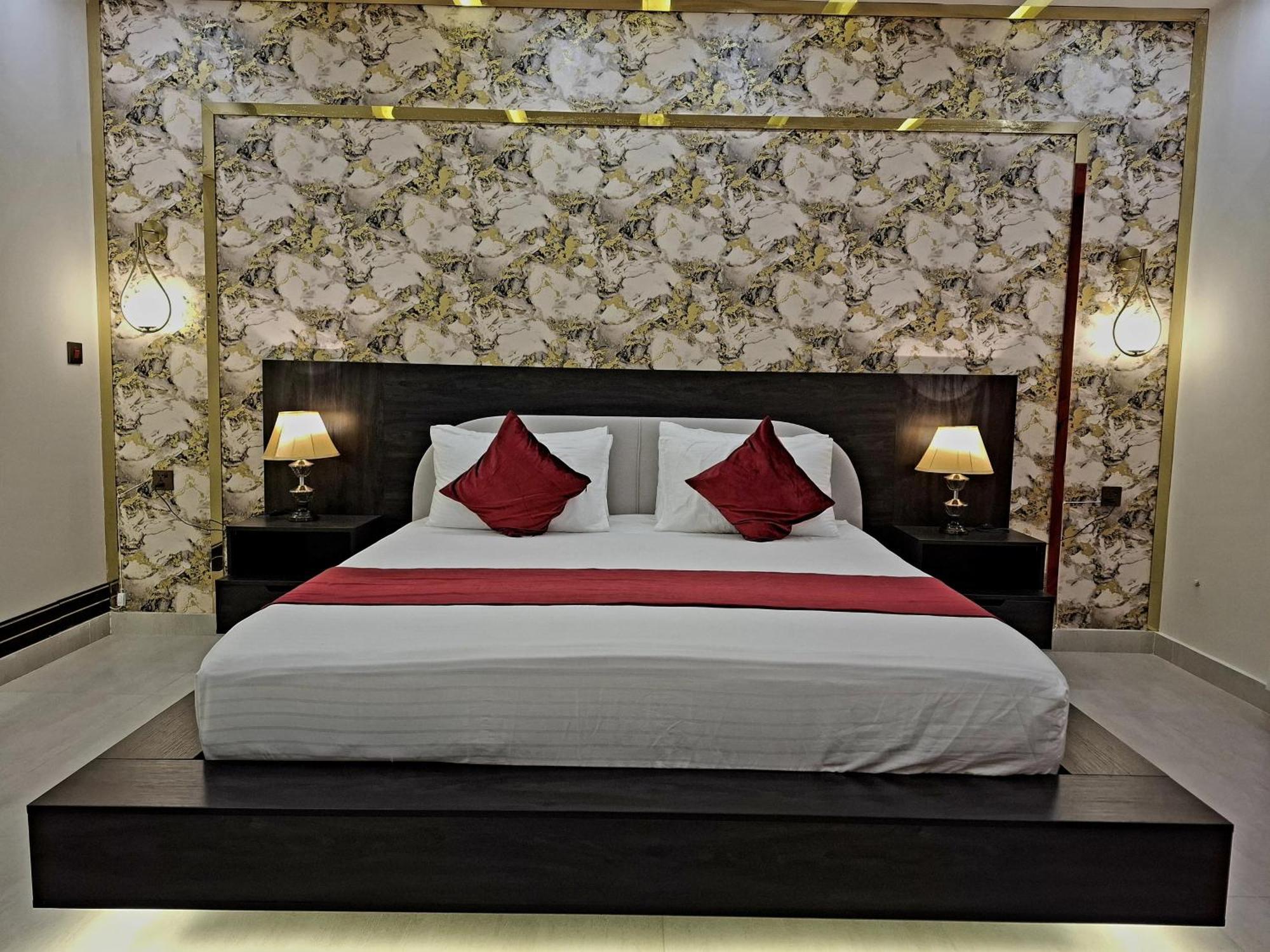 Royal Galaxy Hotel & Residence - Near Islamabad International Airport & Motorway Εξωτερικό φωτογραφία