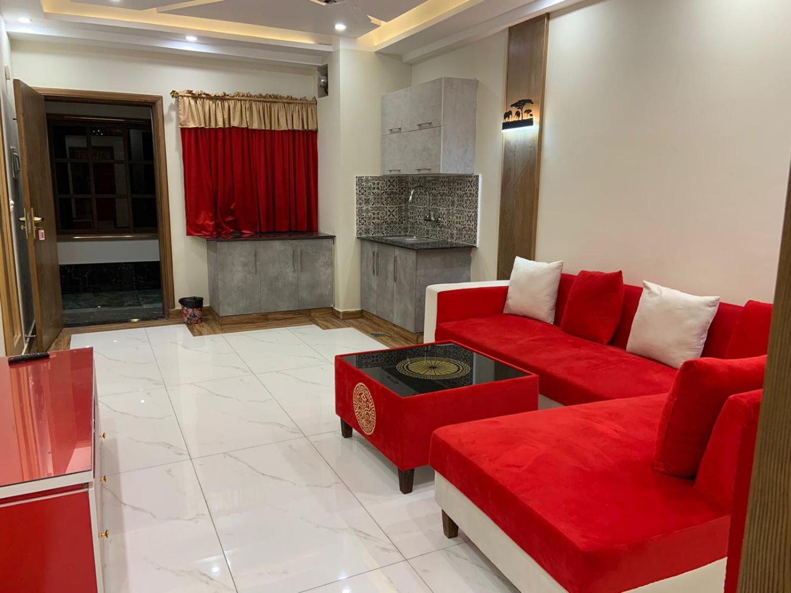 Royal Galaxy Hotel & Residence - Near Islamabad International Airport & Motorway Εξωτερικό φωτογραφία