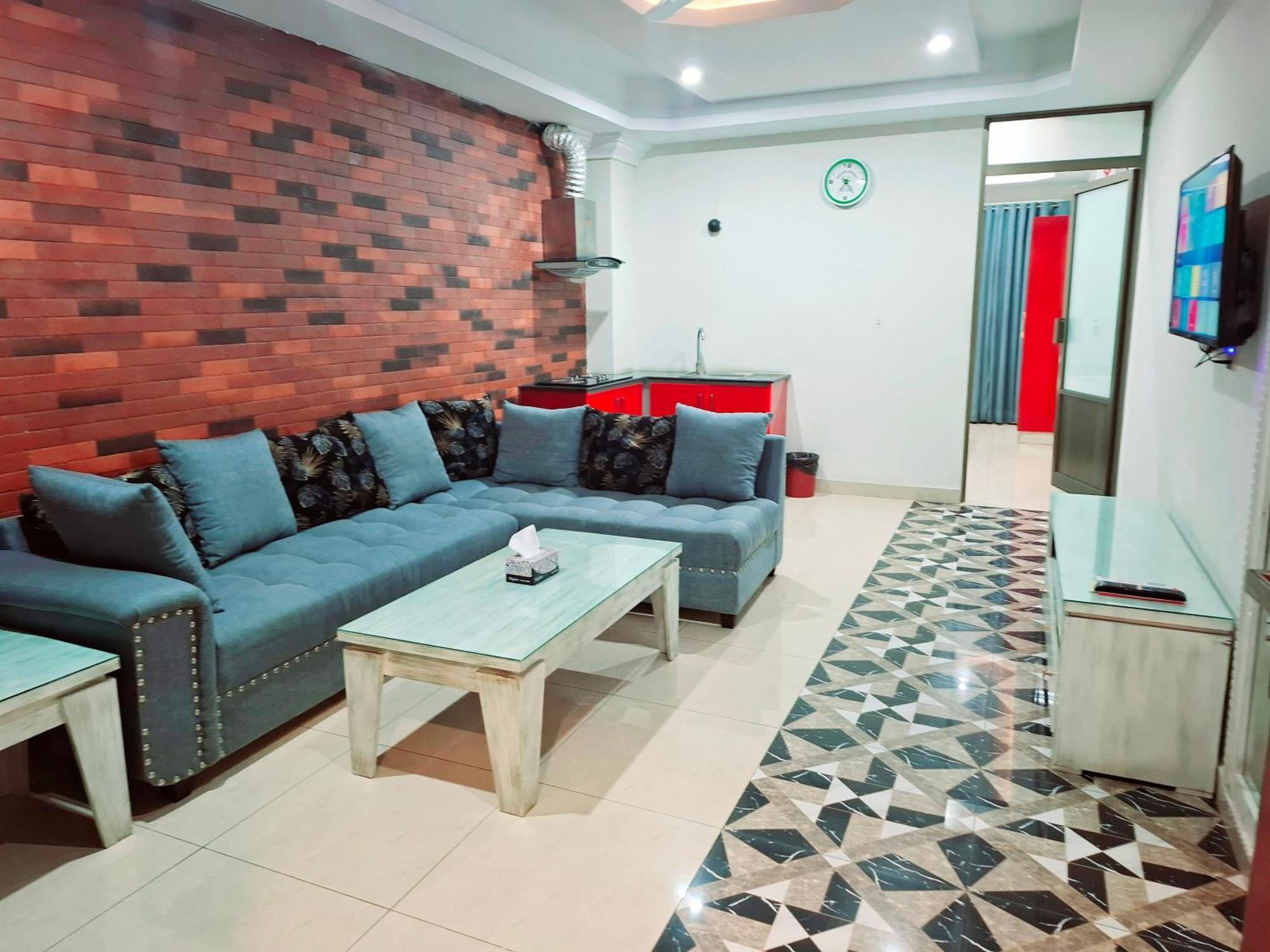 Royal Galaxy Hotel & Residence - Near Islamabad International Airport & Motorway Εξωτερικό φωτογραφία